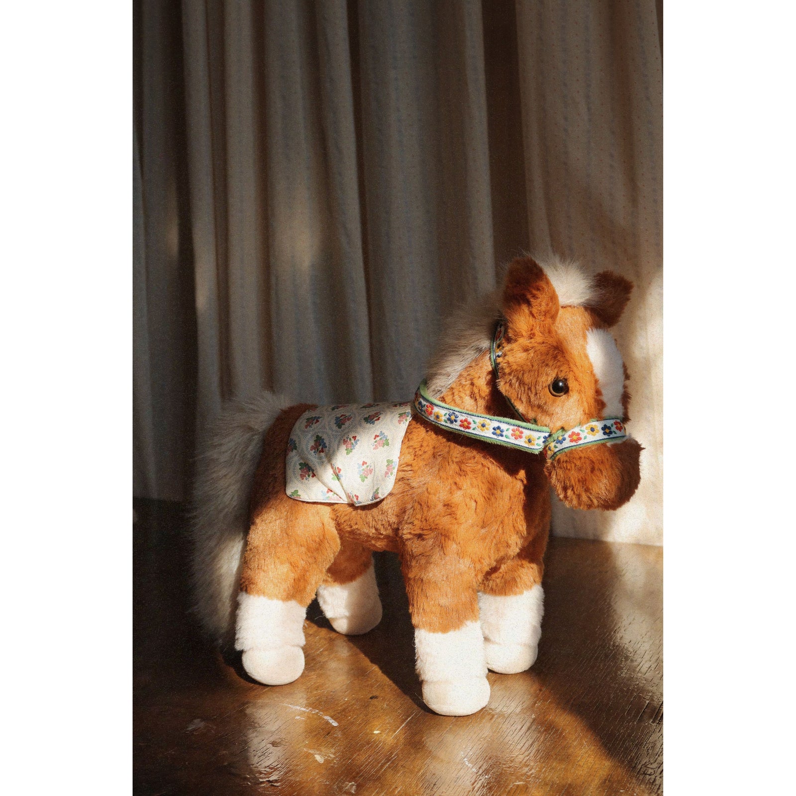 Fiona Horse - Multi