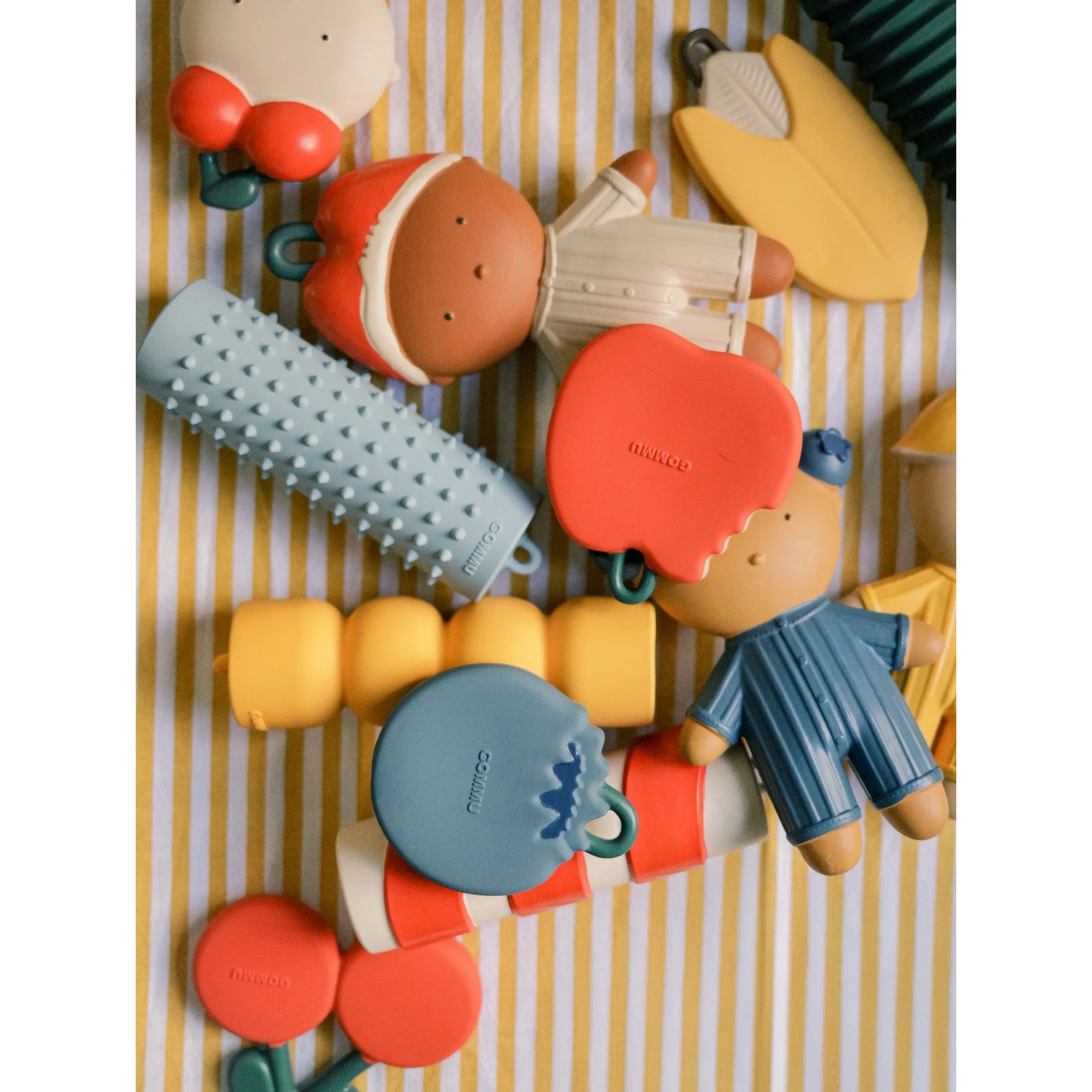Gommu Apple Teether
