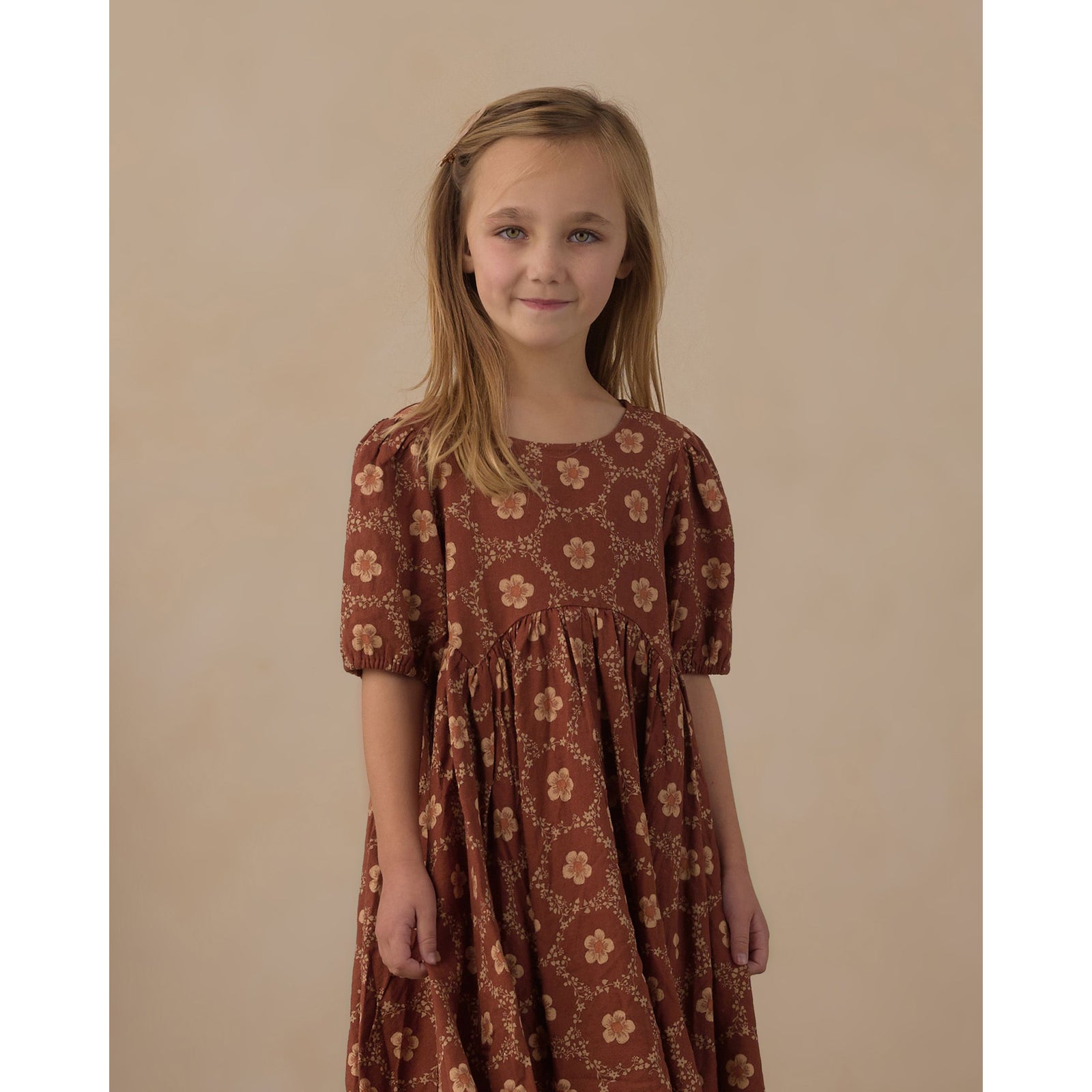Rose Dress Brick Daisies
