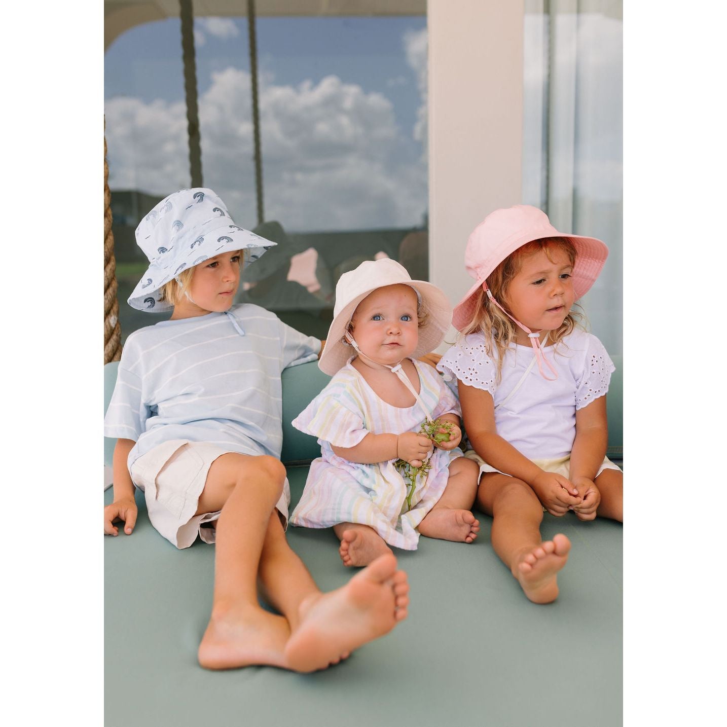 Wave Curl Wide Brim Bucket Hat