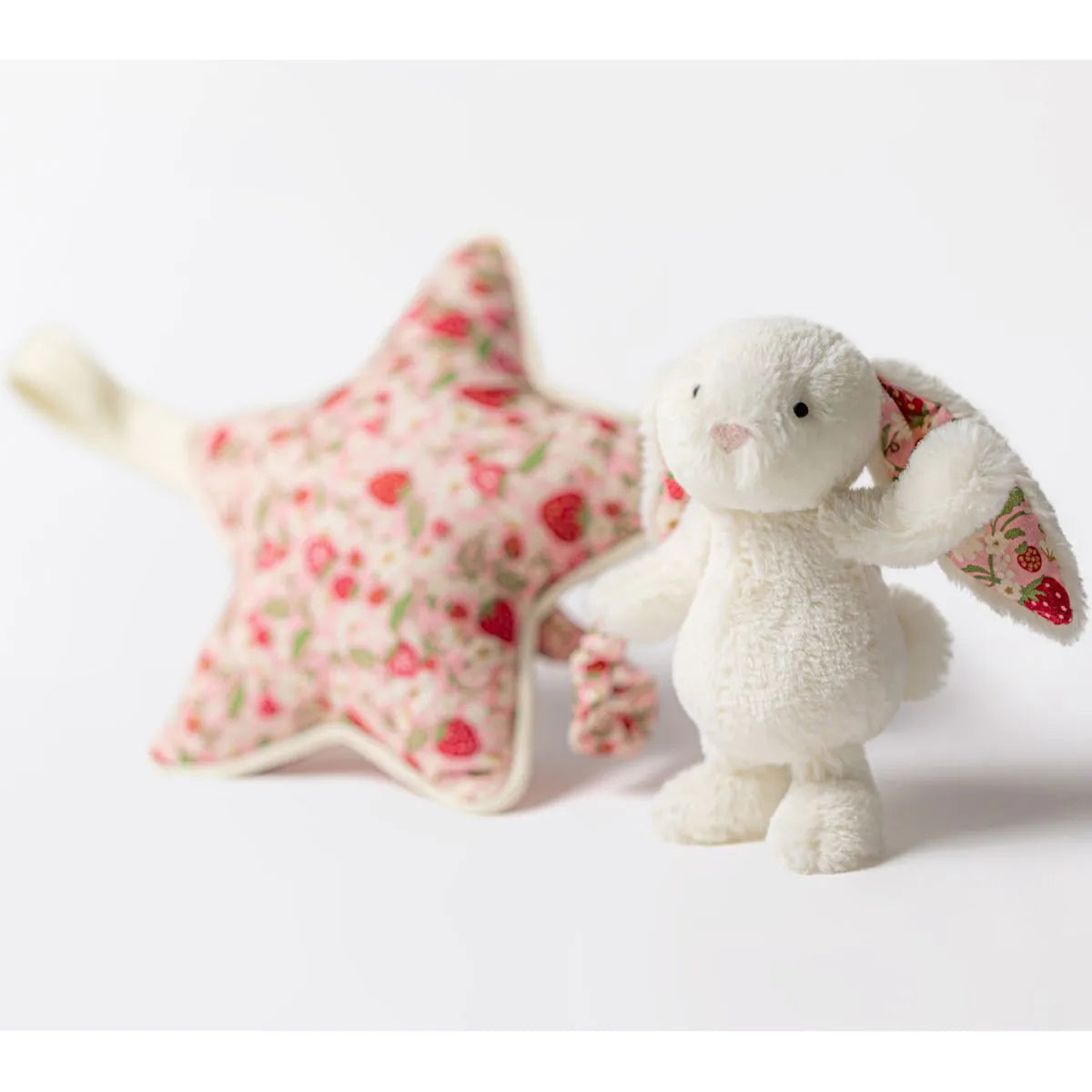 Blossom Cream Bunny Berry Musical Pull