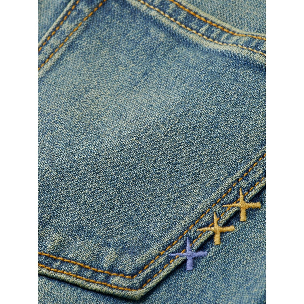 Pitch Loose Fit Jeans