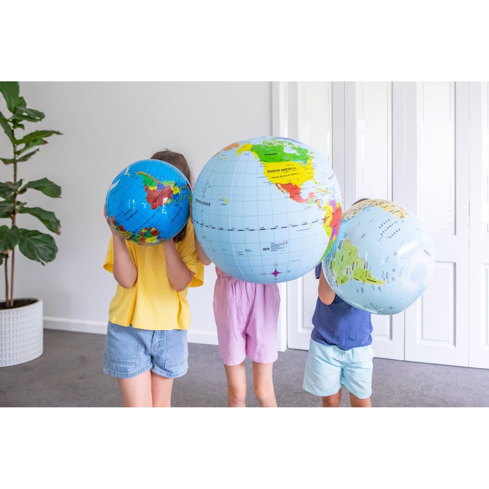World Globe - Countries & Cities - 50cm