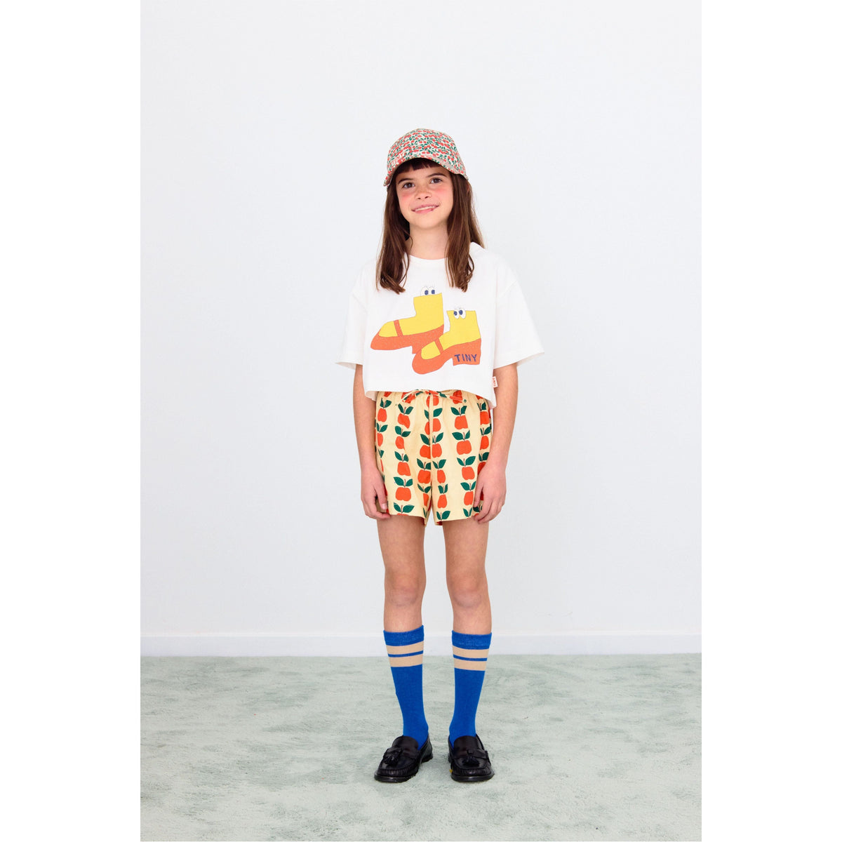 Walk Graphic Crop Tee