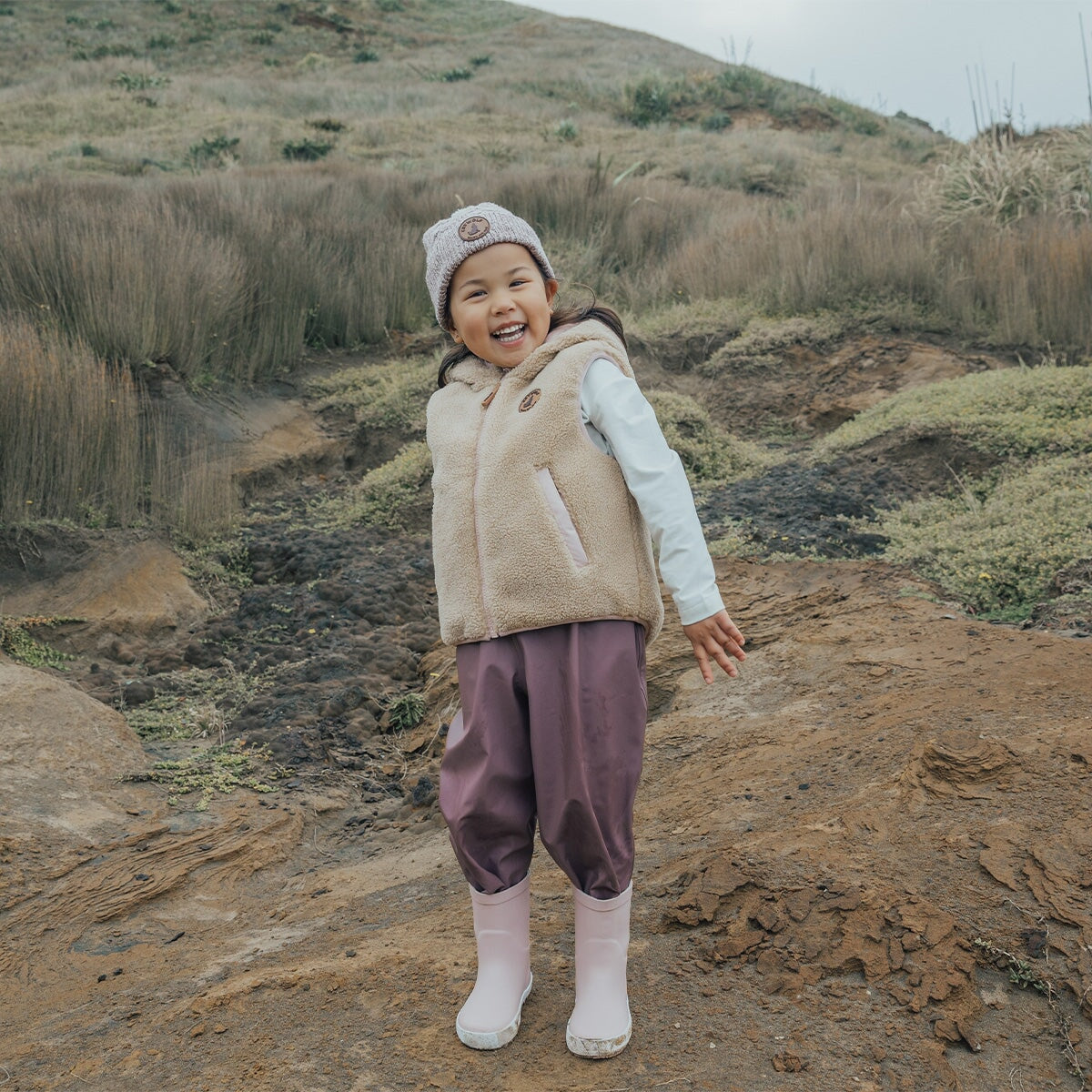 Reversible Yeti Vest Blush/Camel