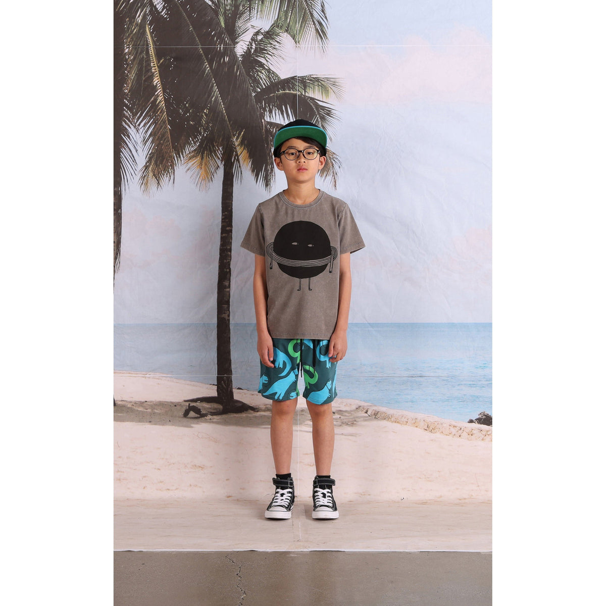 Sneaky Saturn Tee- Grey Wash