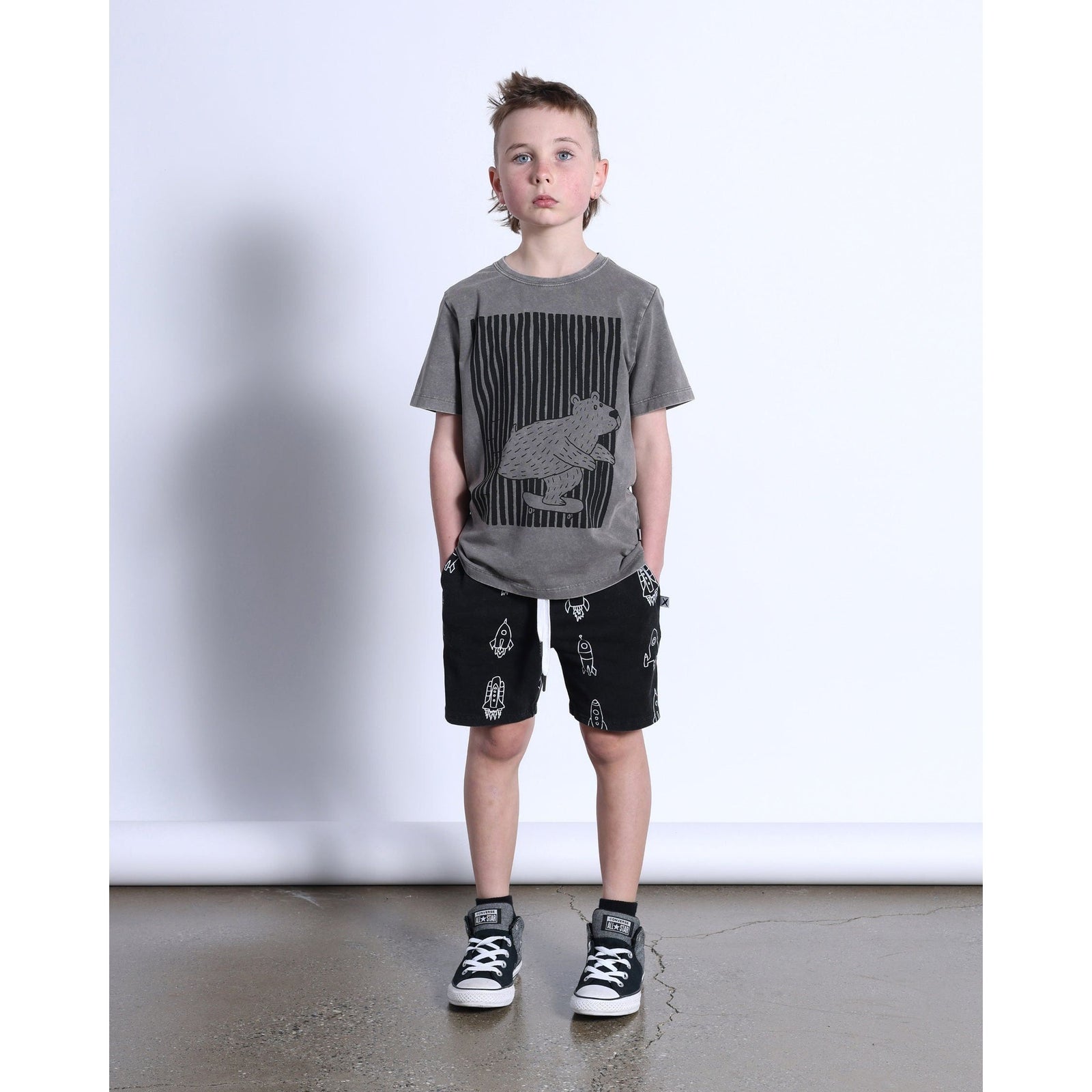 Woodland Bear Tee- Grey Wash