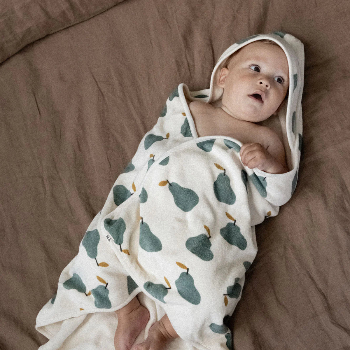 Org Cotton Hooded Towel - Pear Print