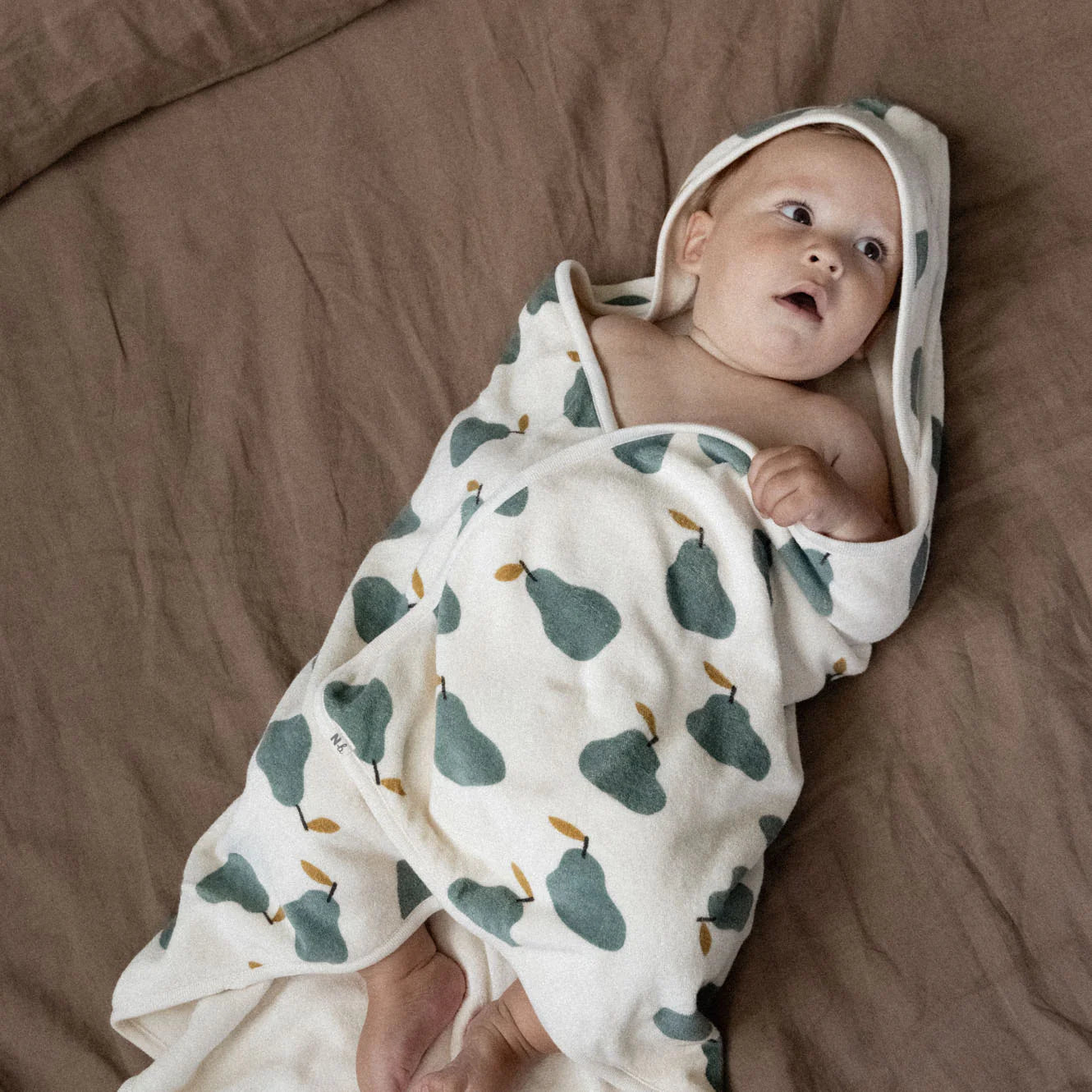 Org Cotton Hooded Towel - Pear Print
