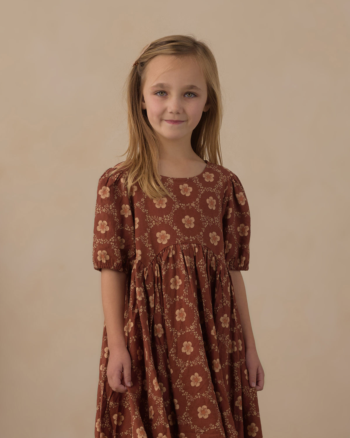 Rose Dress Brick Daisies