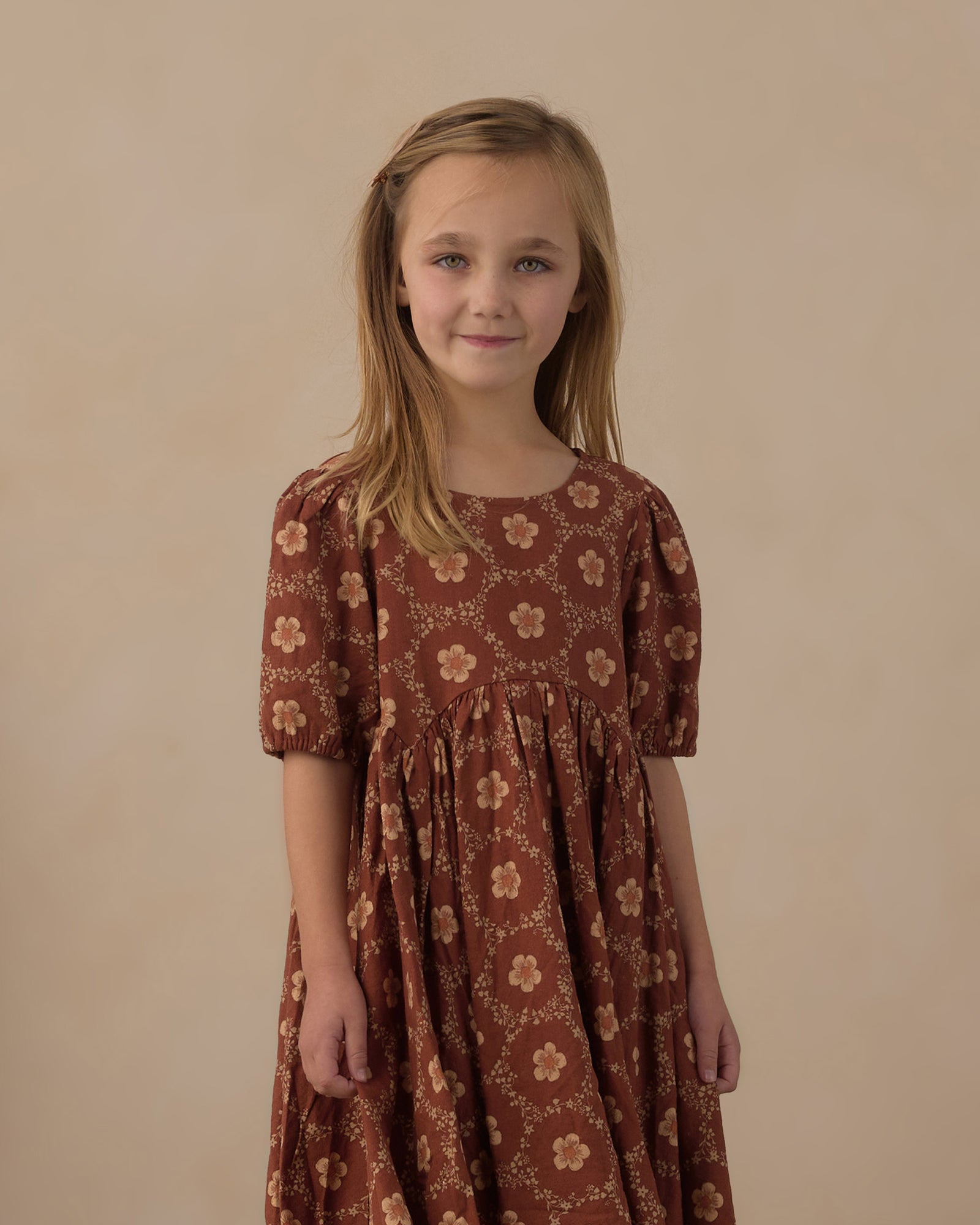 Rose Dress Brick Daisies