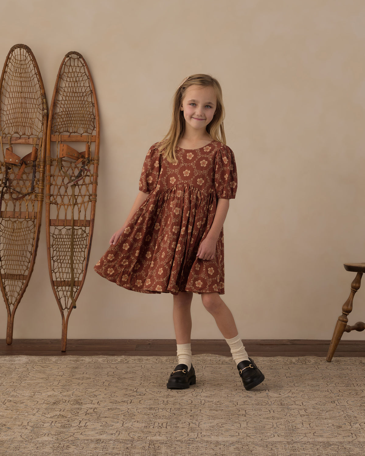 Rose Dress Brick Daisies