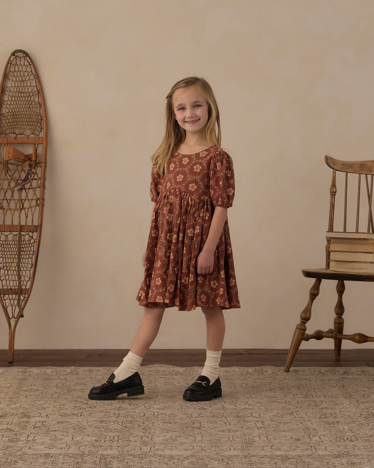 Rose Dress Brick Daisies