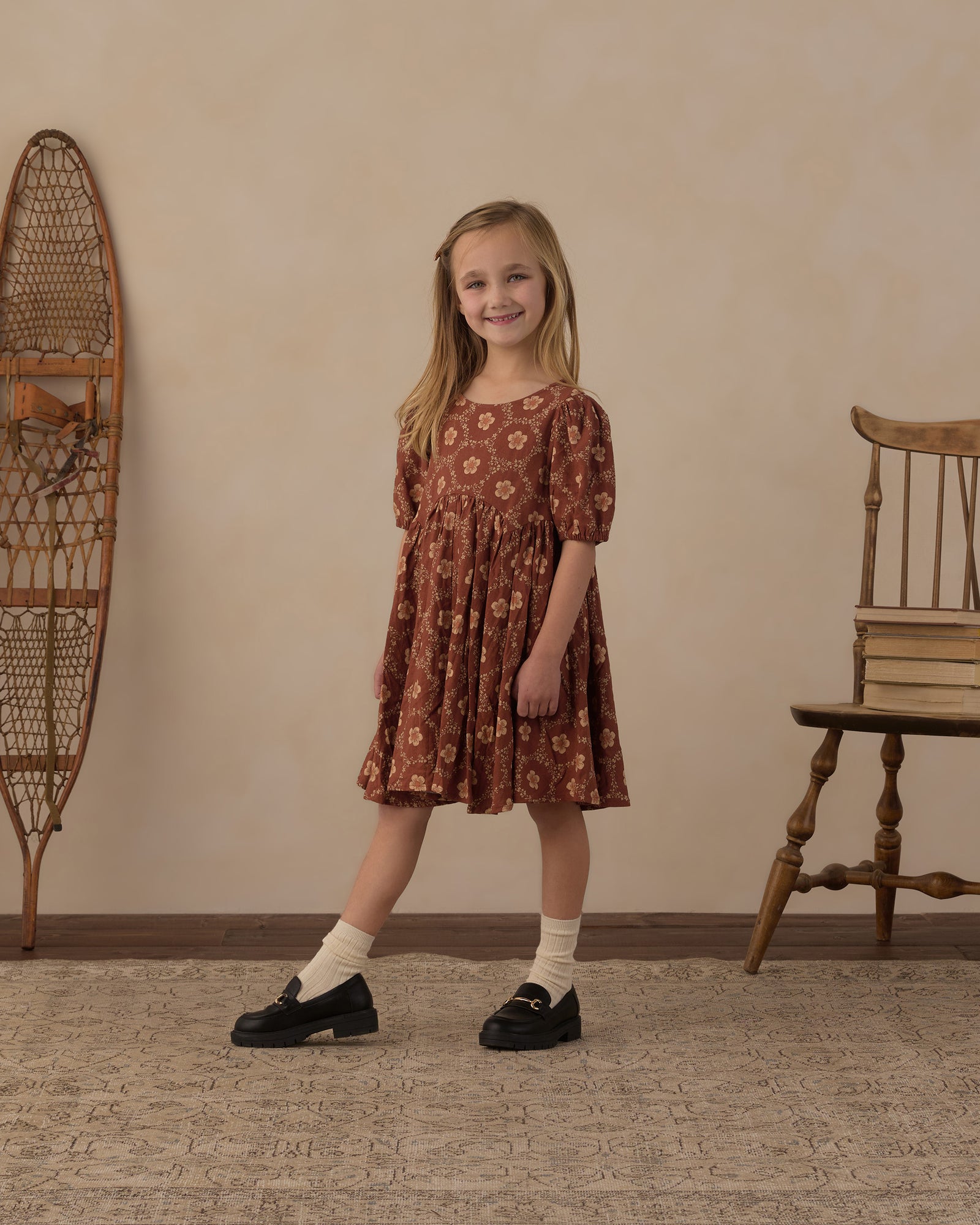 Rose Dress Brick Daisies