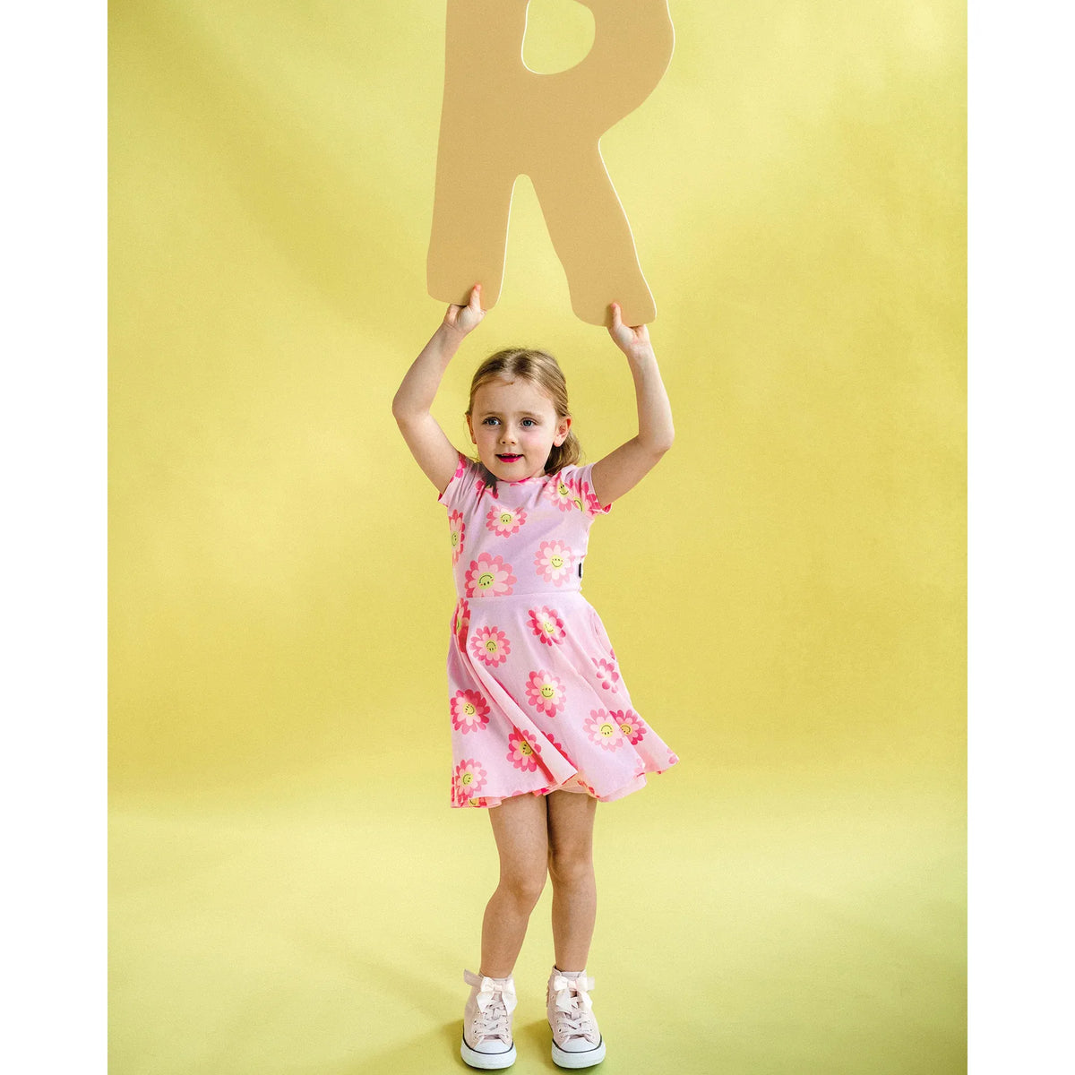 Daisy Smile Short Sleeve Waisted Dress