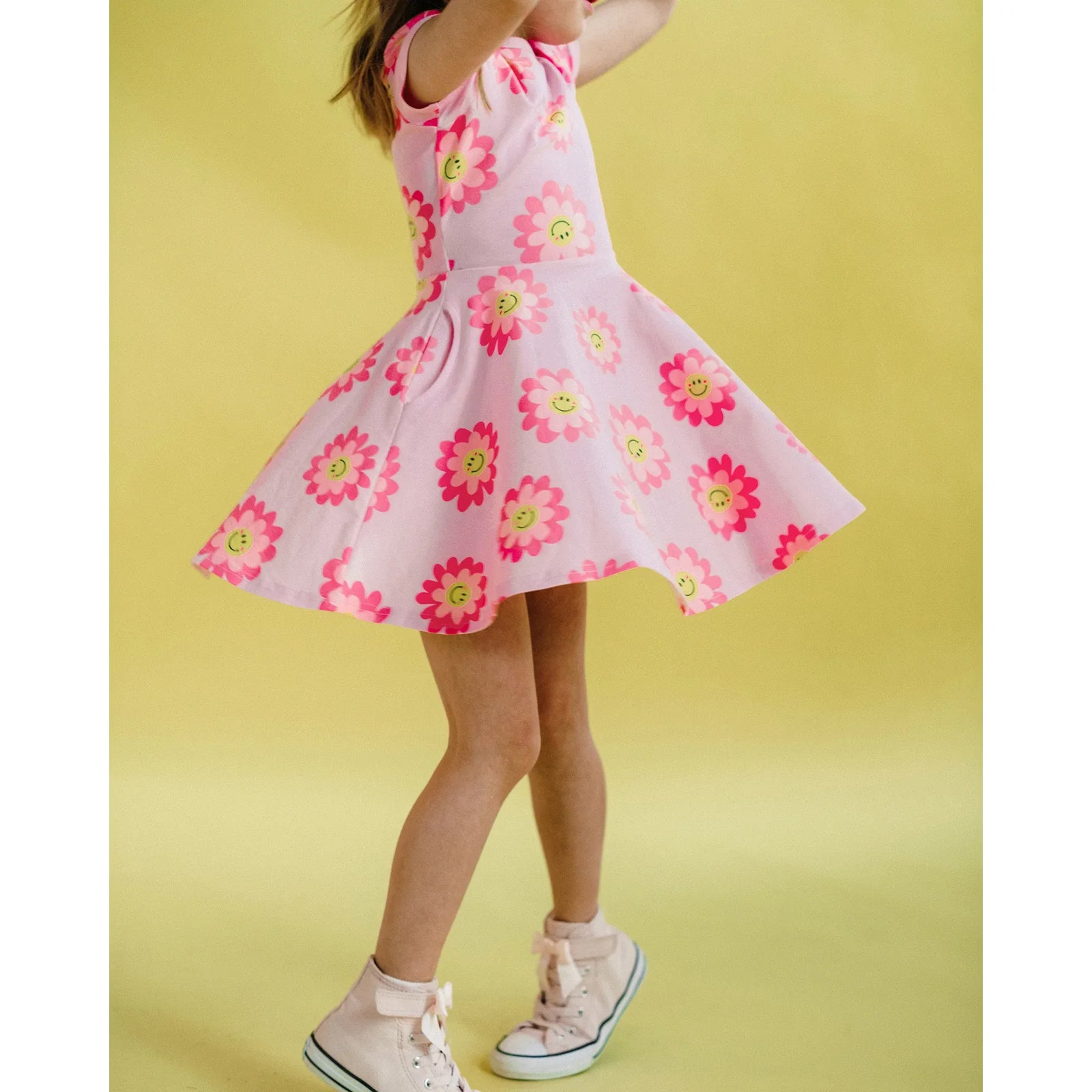 Daisy Smile Short Sleeve Waisted Dress