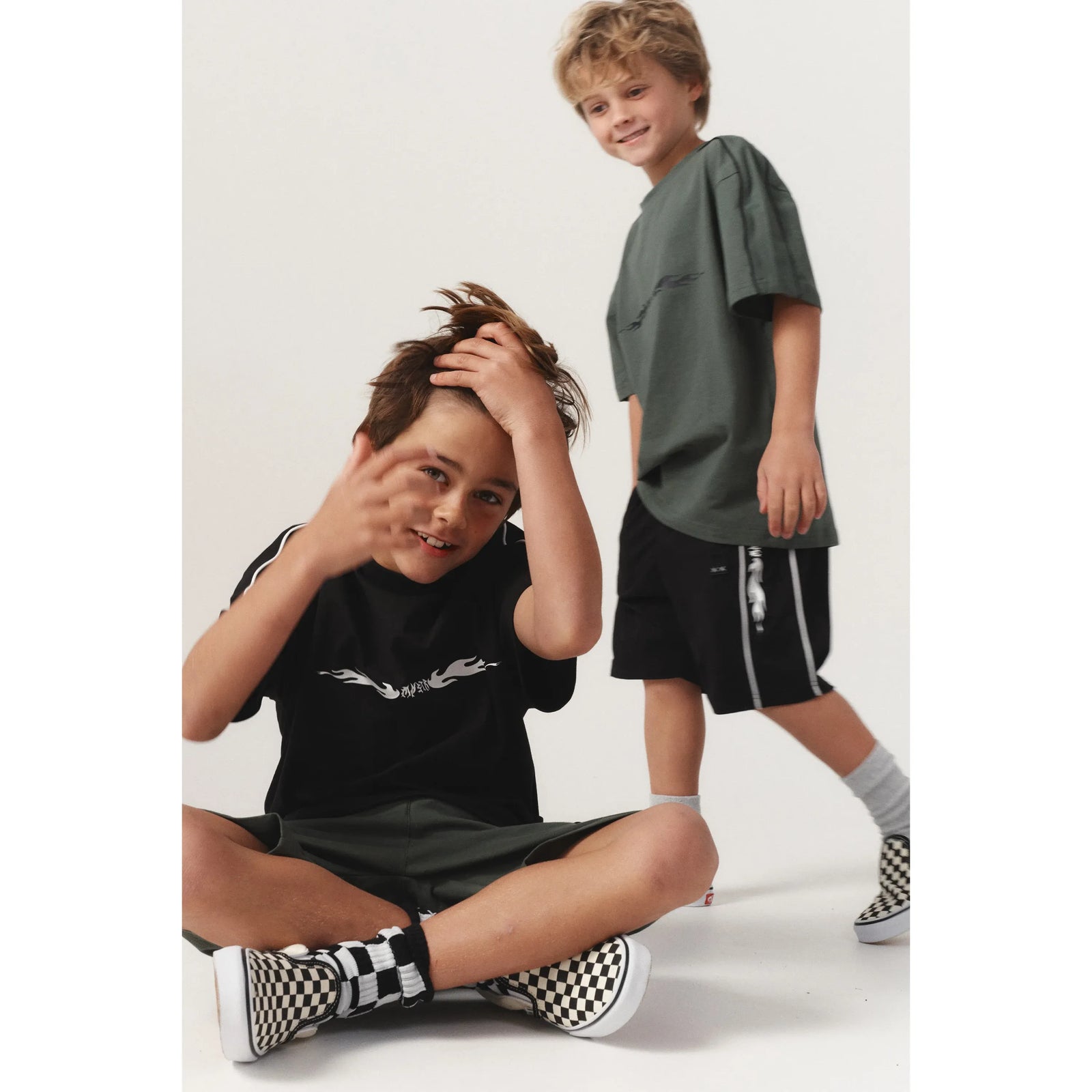 Sideflames Short - Black
