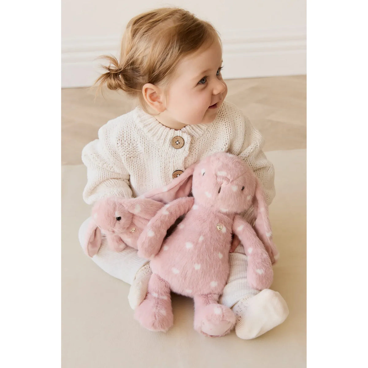 Snuggle Bunnies - Little Love Penelope