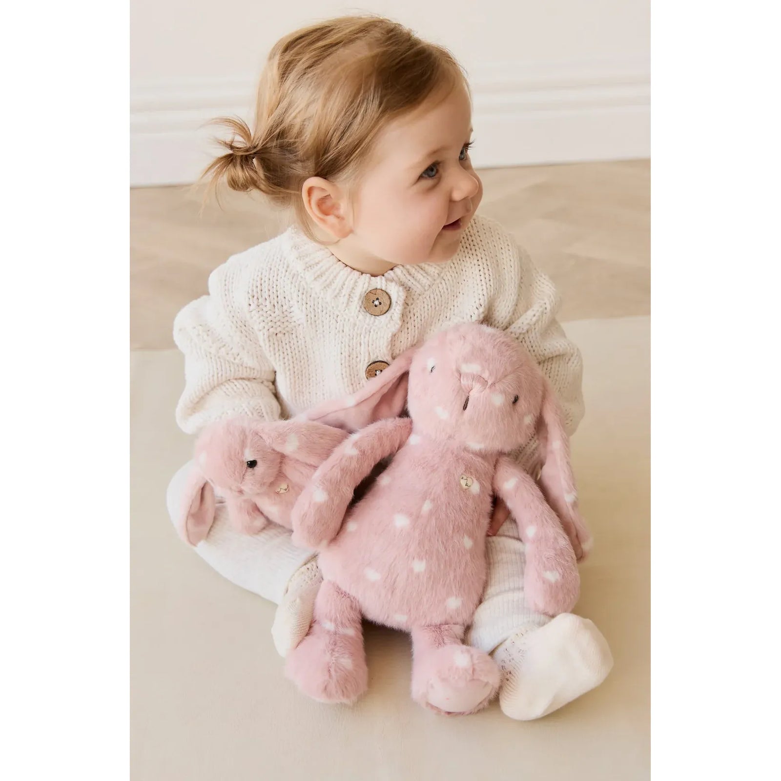 Snuggle Bunnies - Little Love Penelope