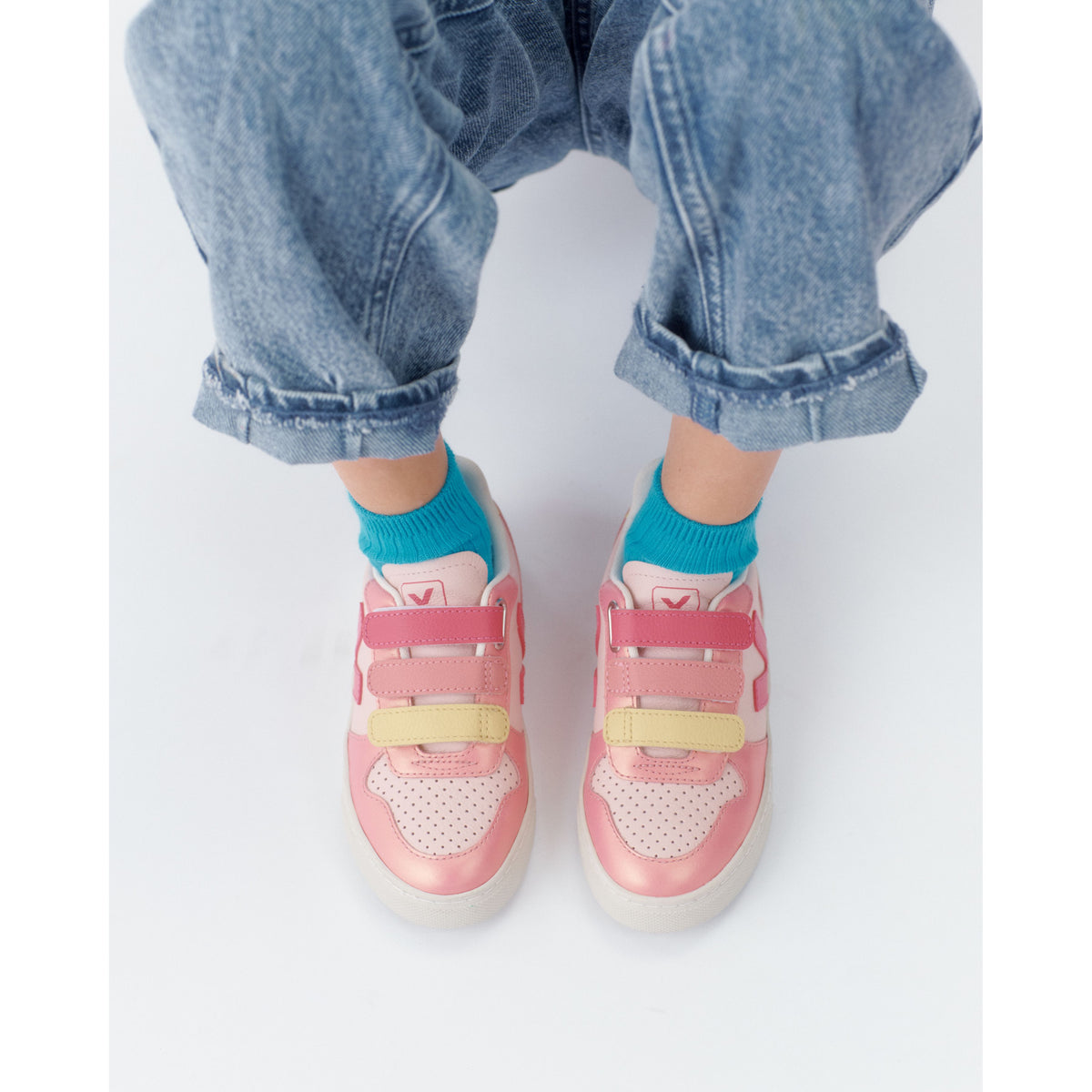 Small V-10 Leather Petale Mia Glimmer