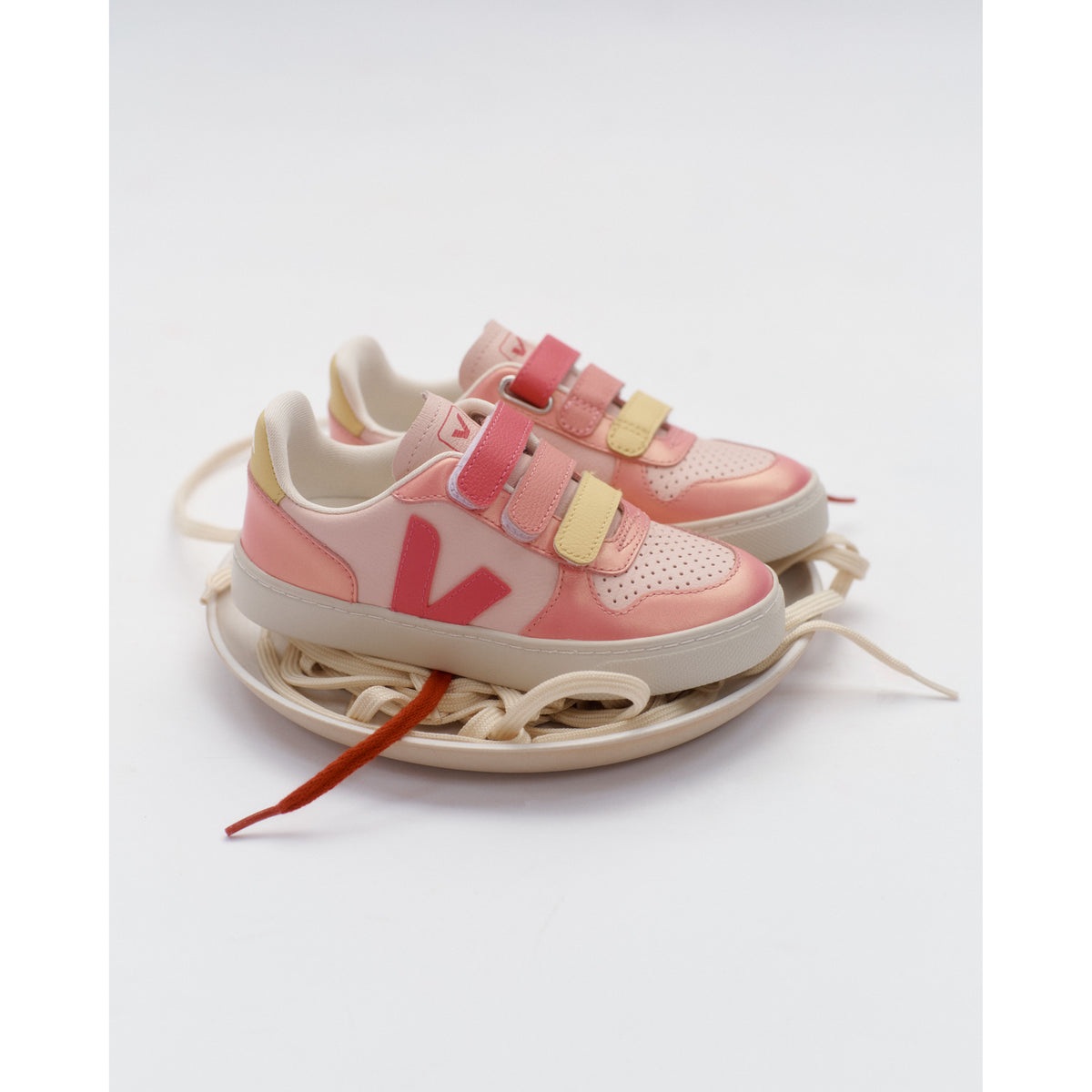 Small V-10 Leather Petale Mia Glimmer