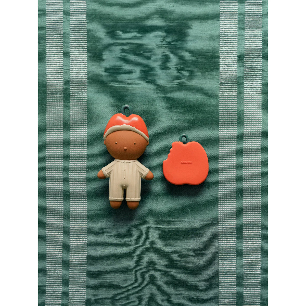 Gommu Apple Teether