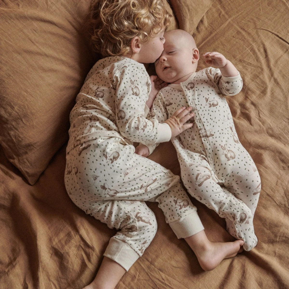 Long Sleeve Pjamas - Rabbitt Print