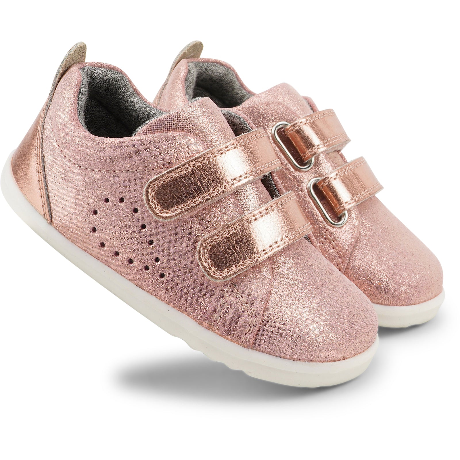 I WALK Grass Court Dusk Cloud