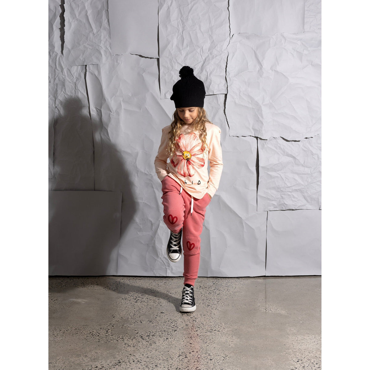 Friendly Flower Tee - Apricot Marle