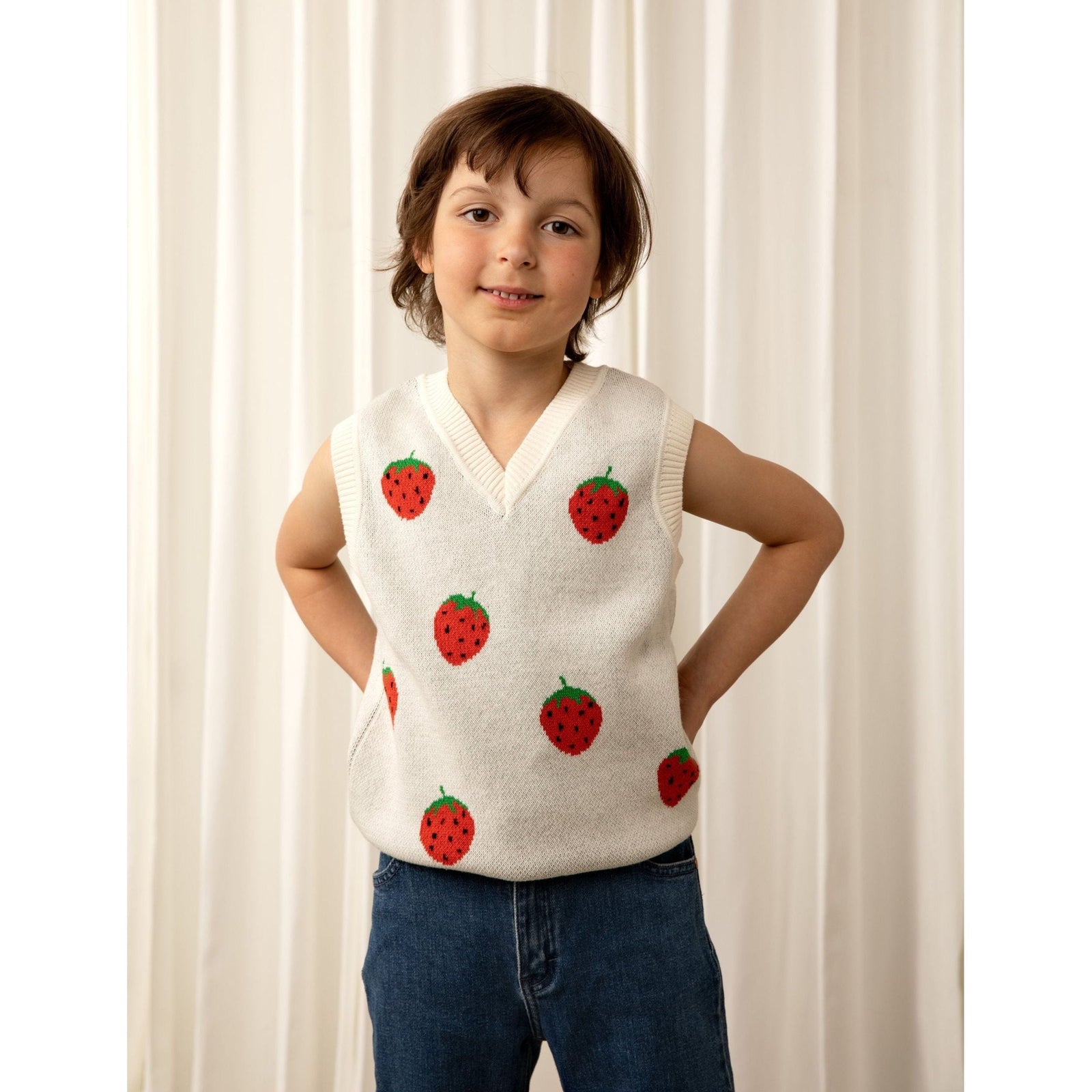 Strawberries Slipover - Offwhite