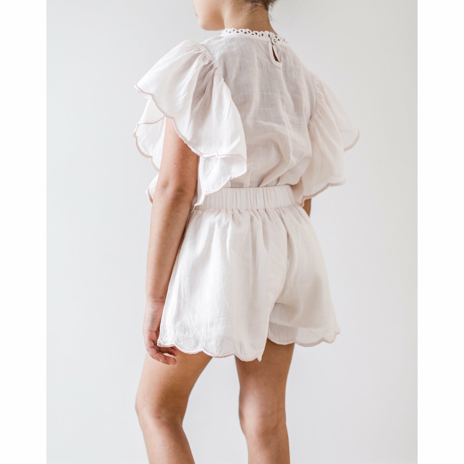 Scallop Short - Delicate